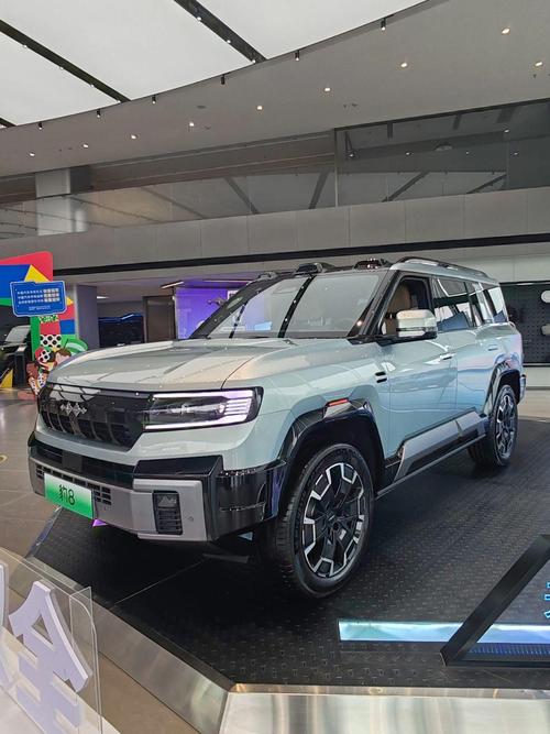 成都78比亚迪方程豹硬派越野的爆款，英菲尼迪35周年与你共成长